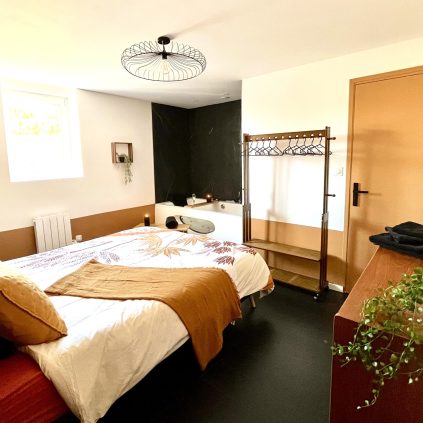 1chambre balnéo APRÈS